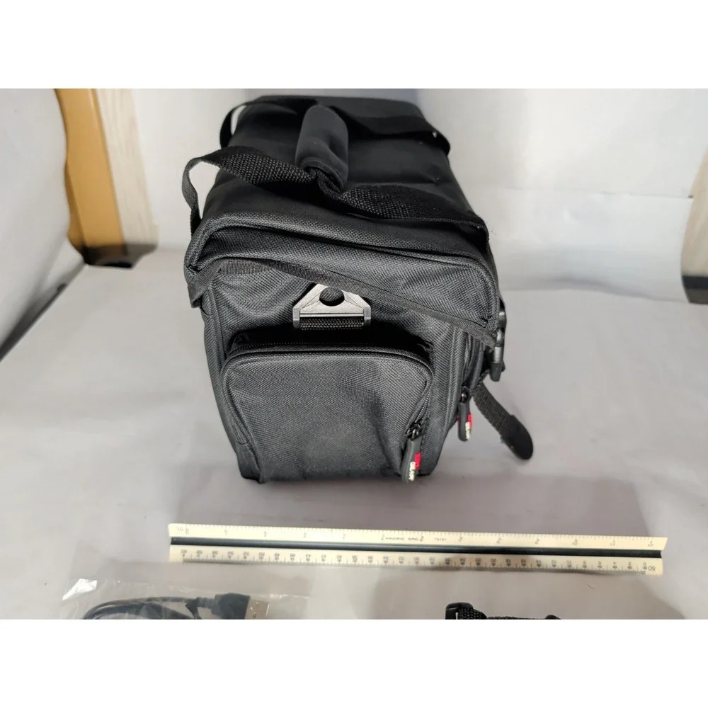 Ritz Gear; MIRRORLESS/ LARGE POINT & SHOOT CAMERA BAG NEW NO TAGS Fits Canon etc